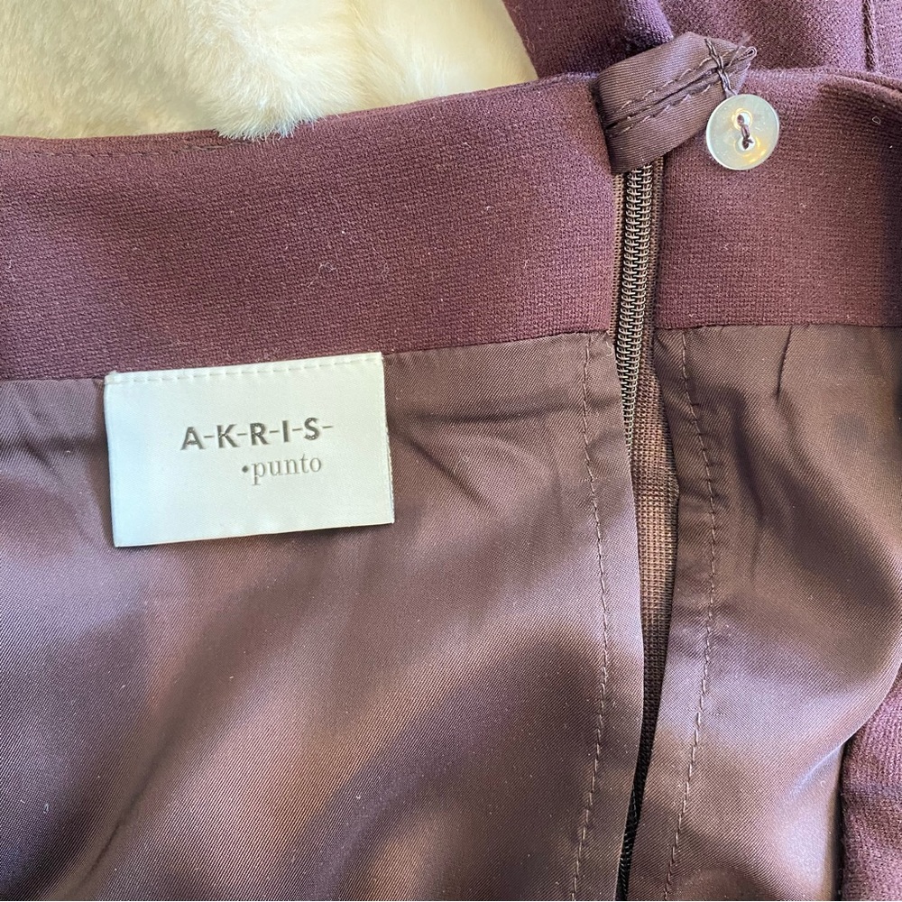 Akris Punto Skirt Closet clean out - Picture 4 of 5